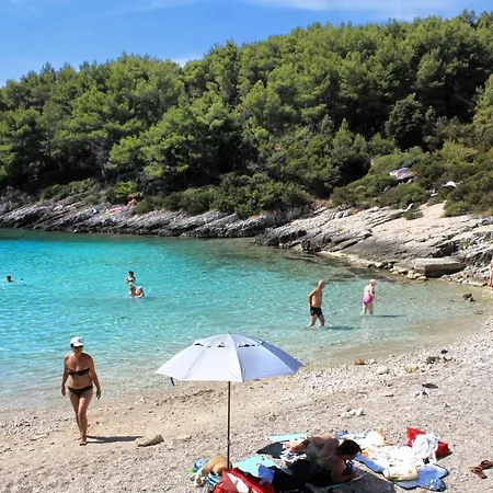 アパート By The Sea Zavalatica, Korcula - 182 ザヴァラティサ
